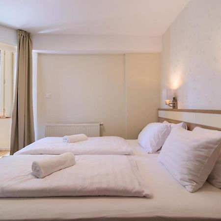 Villa Marina Inn Siófok Eksteriør billede